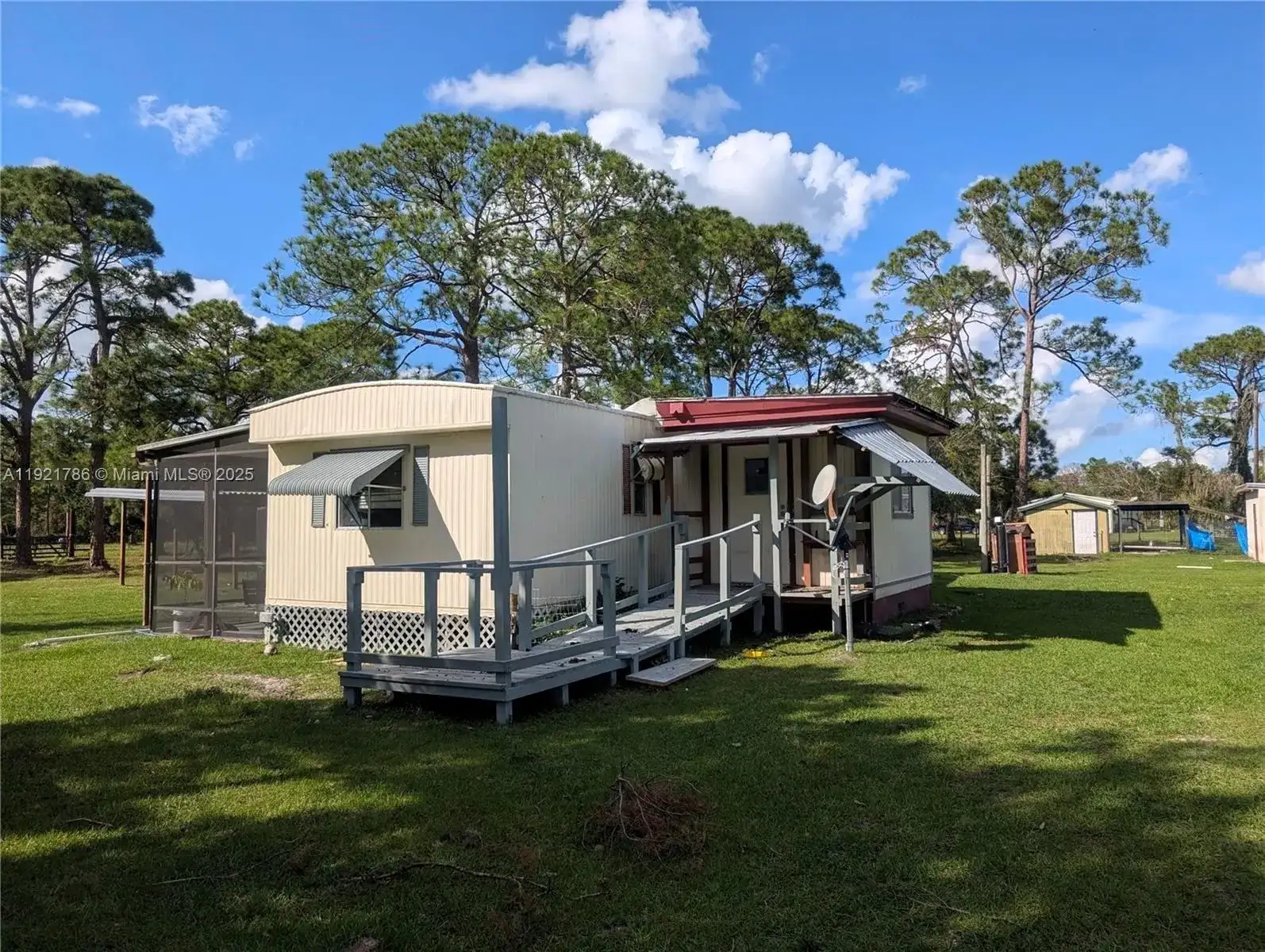 12650 NE 26 Th Ave, Other City - In The State Of Florida FL 34974 photo 4