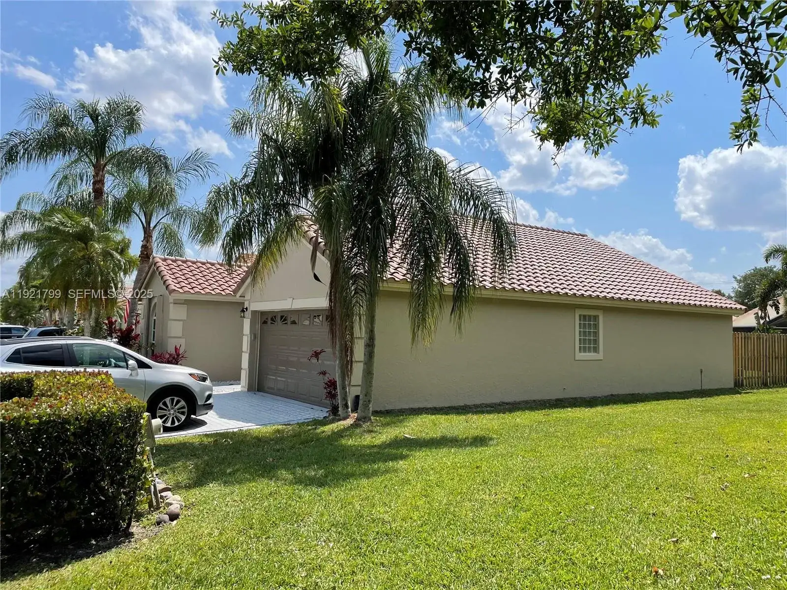 1972 Oak Berry Cir # 1972, Wellington FL 33414 photo 5