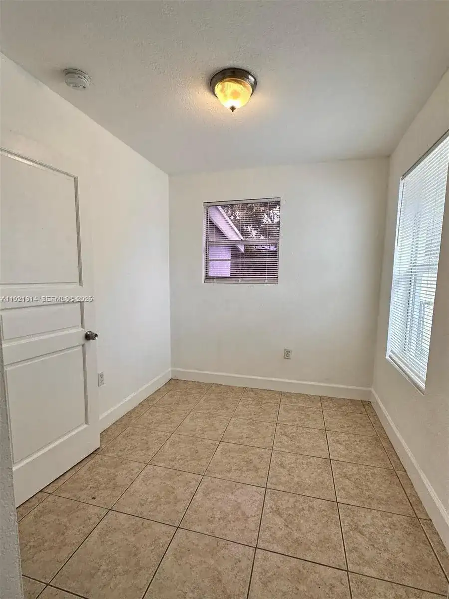 2731 NW 27th St # B, Miami FL 33142 photo 5