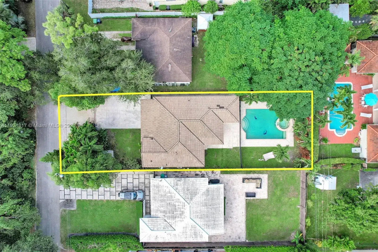 5781 SW 25th St, Miami FL 33155 photo 2