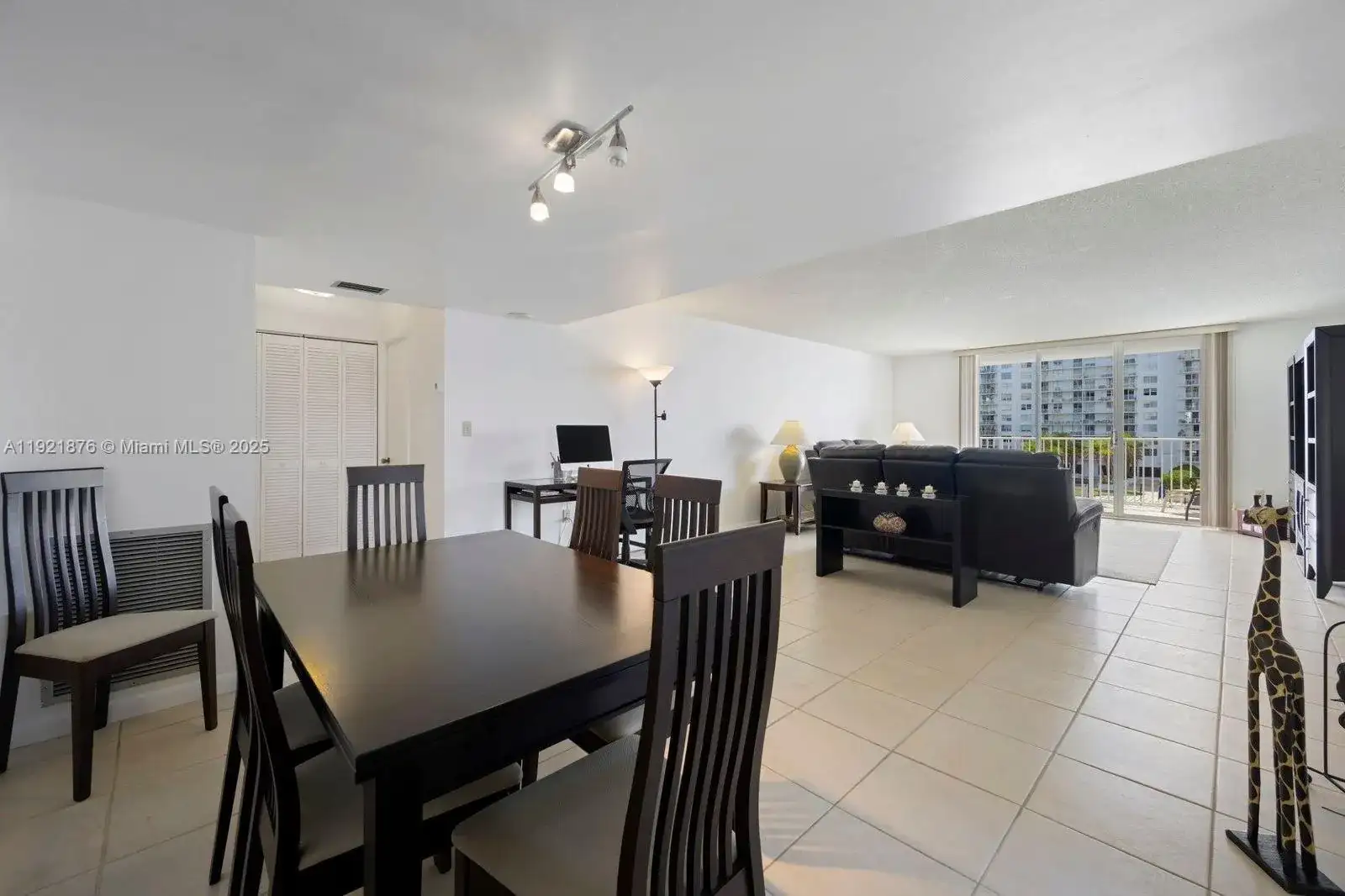 2851 NE 183rd St # 502E, Aventura FL 33160 photo 5