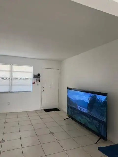 1350 NE 119th St # 25, Miami FL 33161 photo 5
