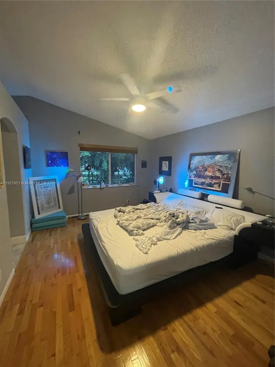 3486 SW 51st St, Hollywood FL 33312