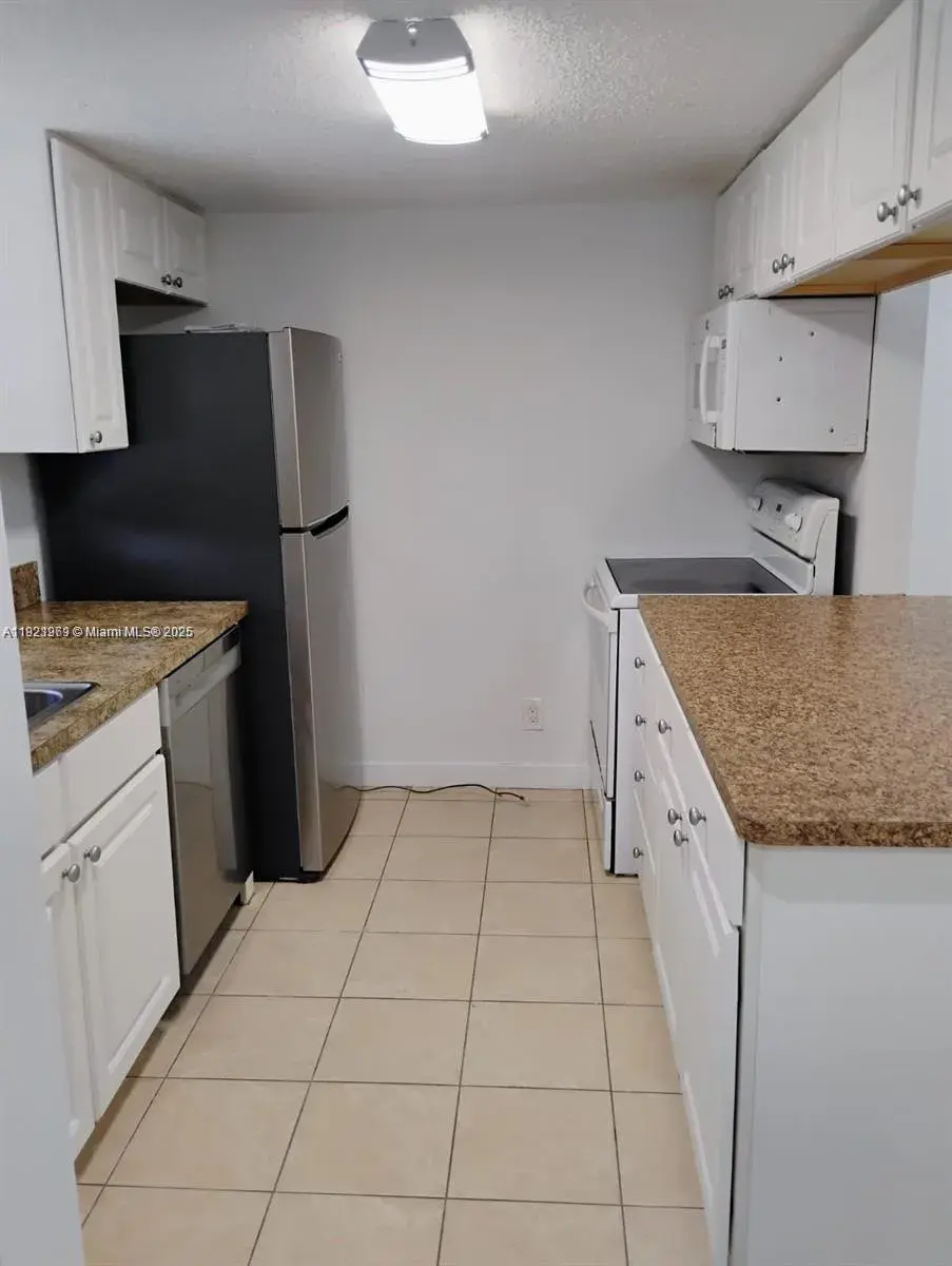 6332 La Costa Dr # F, Boca Raton FL 33433