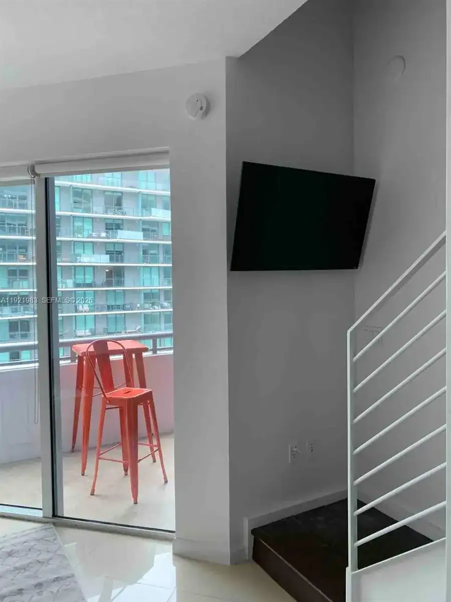 60 SW 13th St # 4414, Miami FL 33130 photo 5