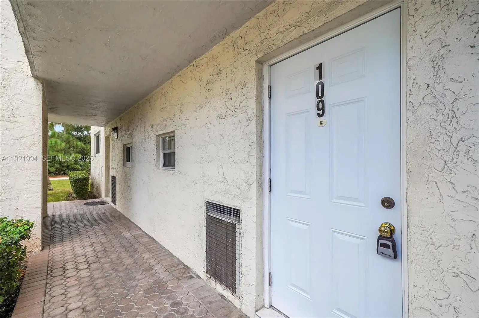 8940 S Hollybrook Blvd # 109, Pembroke Pines FL 33025 photo 2