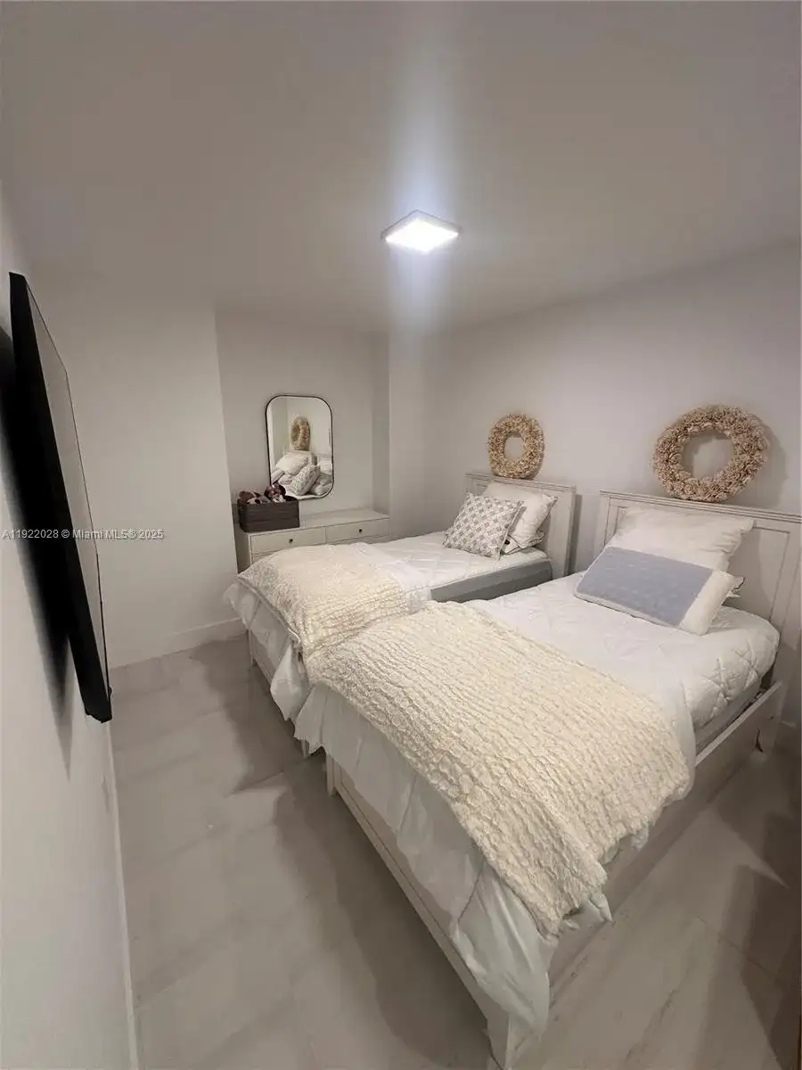 9801 Collins Ave # 19P, Bal Harbour FL 33154 photo 2