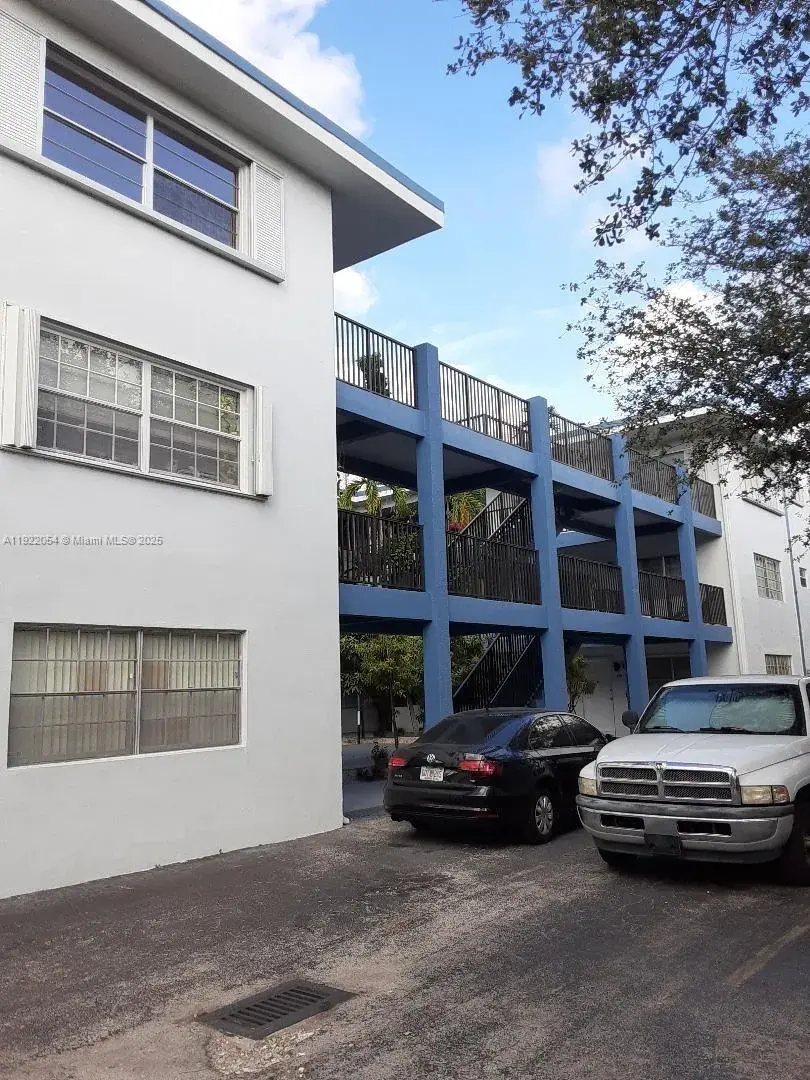 1943 Monroe St # 306A, Hollywood FL 33020