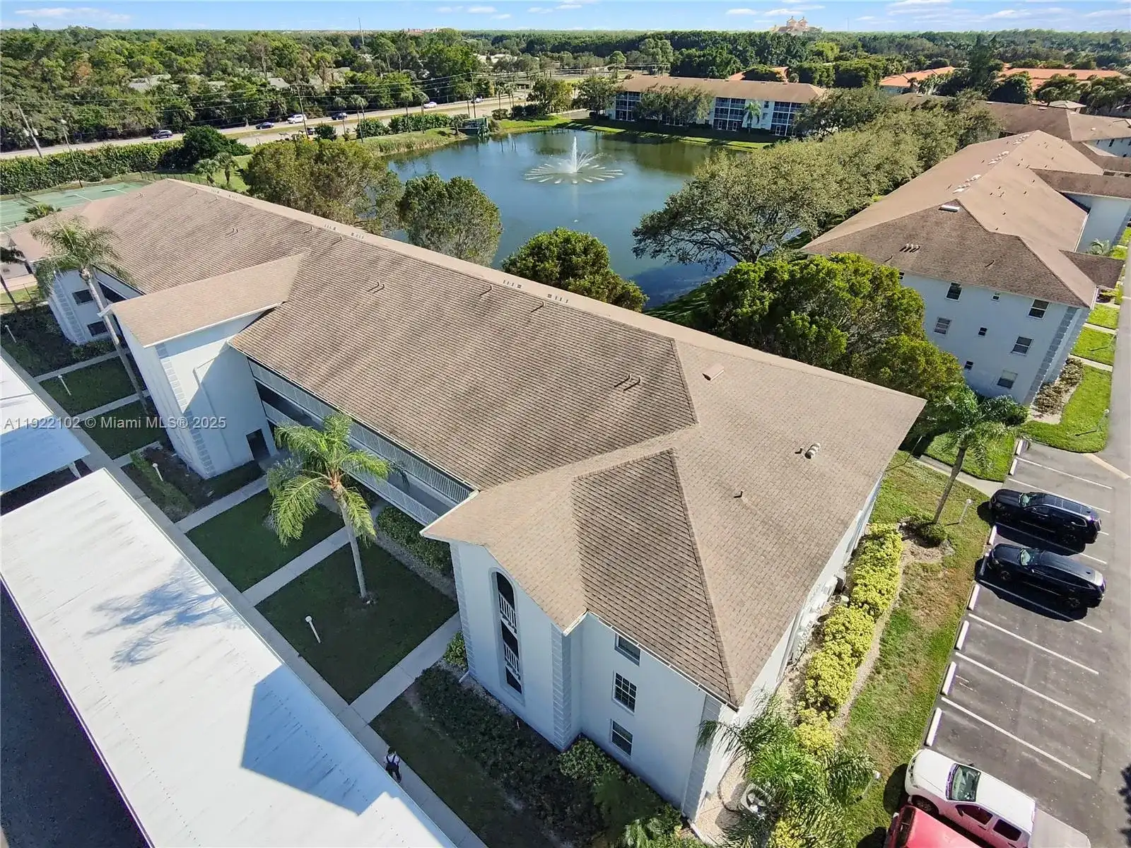9610 VICTORIA LANE # D202, Naples FL 34109
