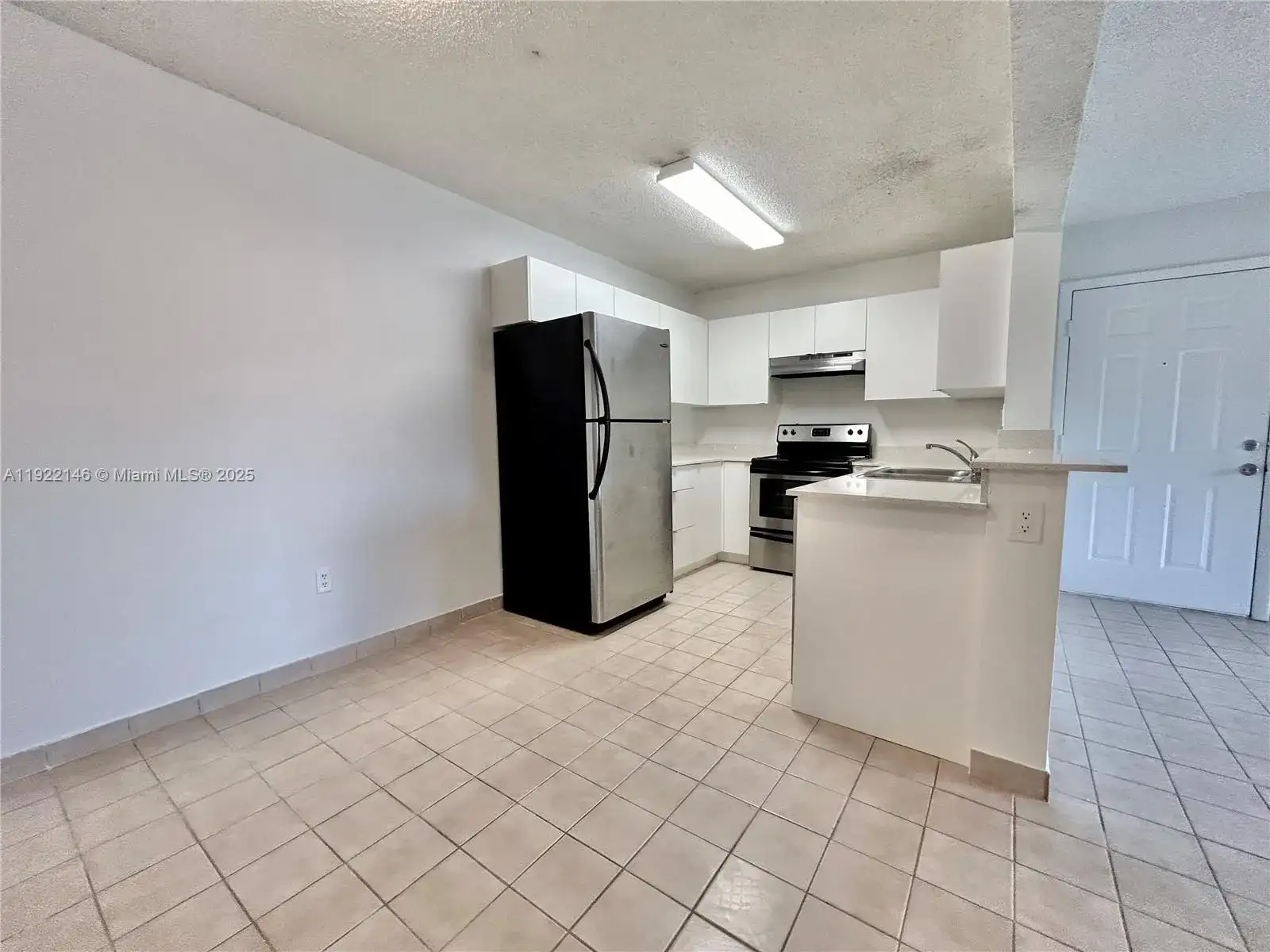 301 Palm Way # 104, Pembroke Pines FL 33025 photo 2