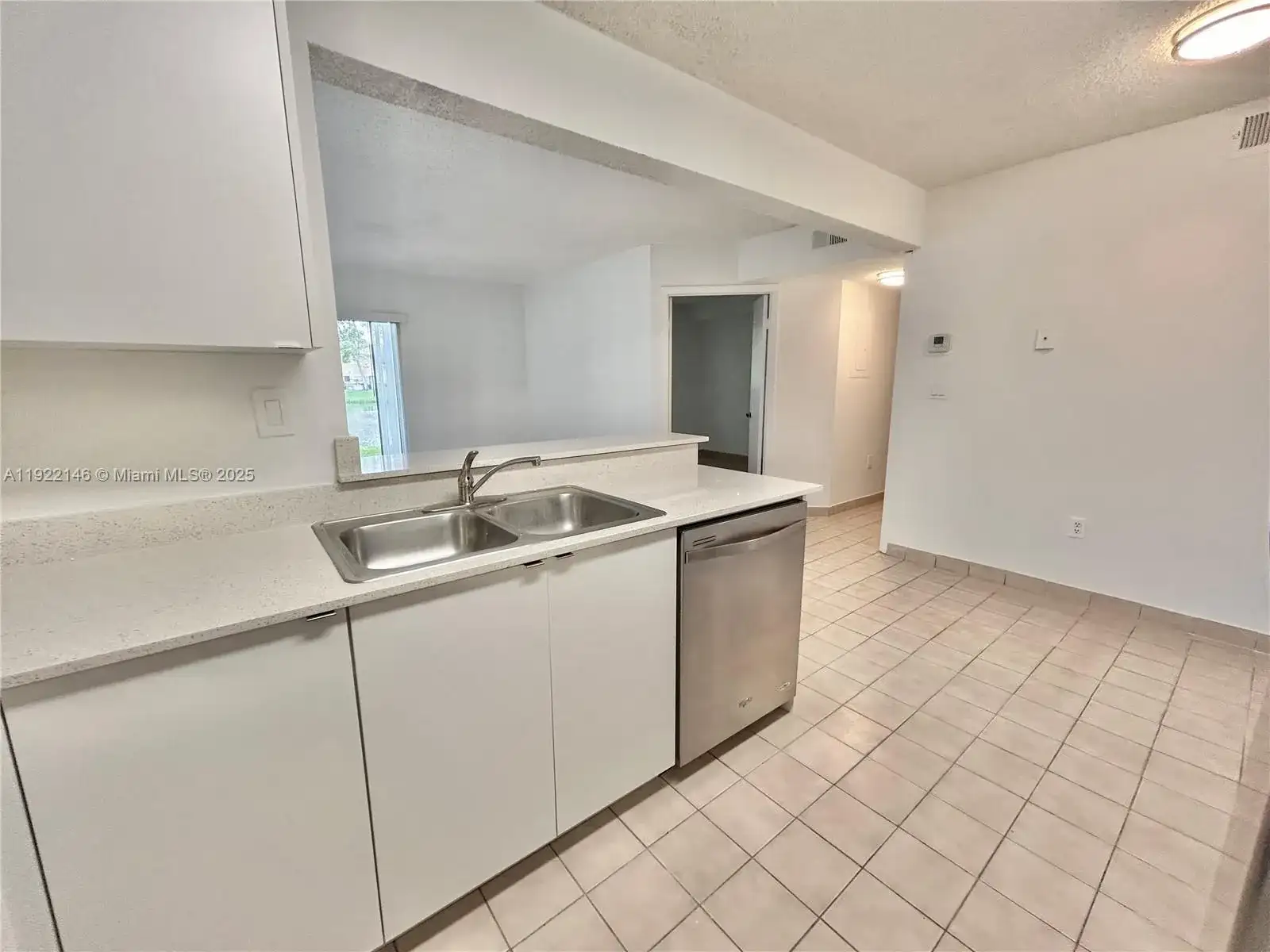 301 Palm Way # 104, Pembroke Pines FL 33025 photo 5