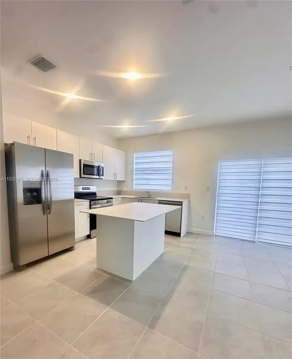 26832 SW 121 ave # 26832, Miami FL 33032 photo 2