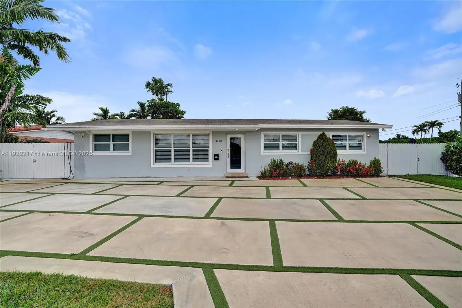10401 SW 53rd St, Miami FL 33165 photo 2