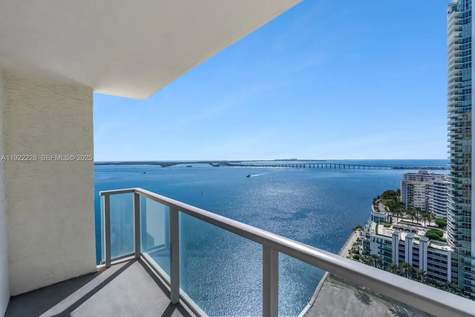 1155 Brickell Bay Dr, Miami FL 33131 photo 2