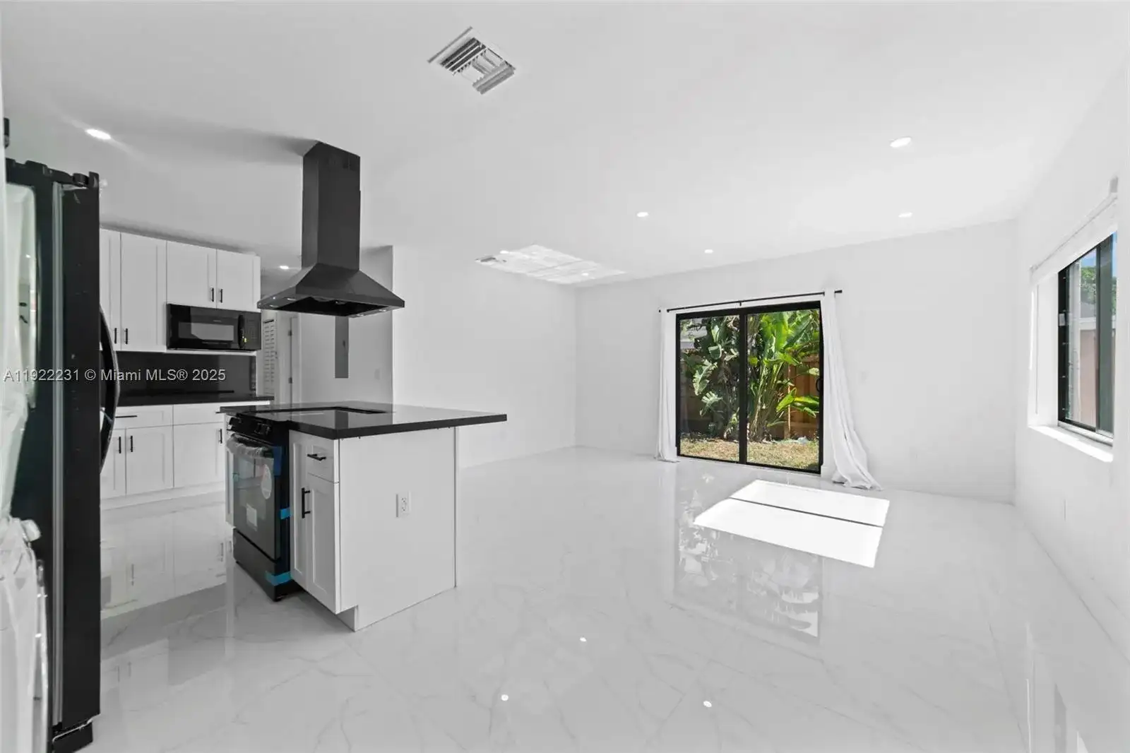 1671 NE 174th St # 1671, North Miami Beach FL 33162 photo 4