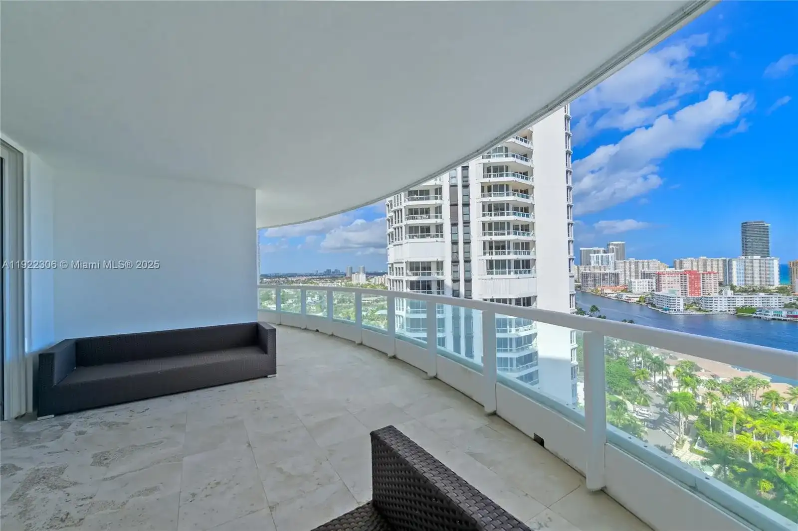 21050 Point Pl # 2001, Aventura FL 33180