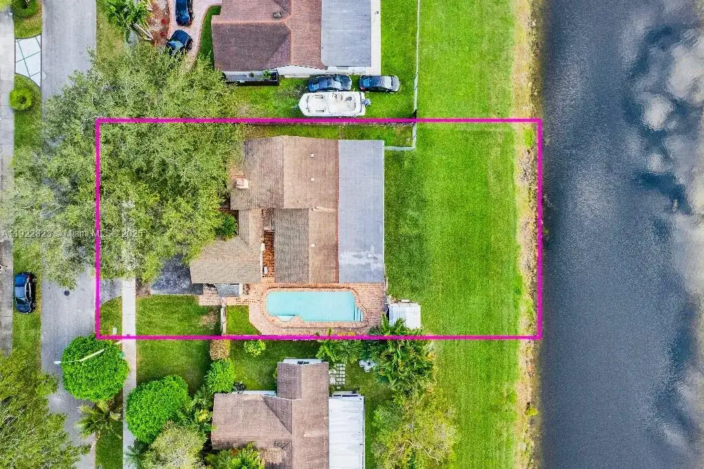 15512 SW 142nd Ct, Miami FL 33177 photo 3