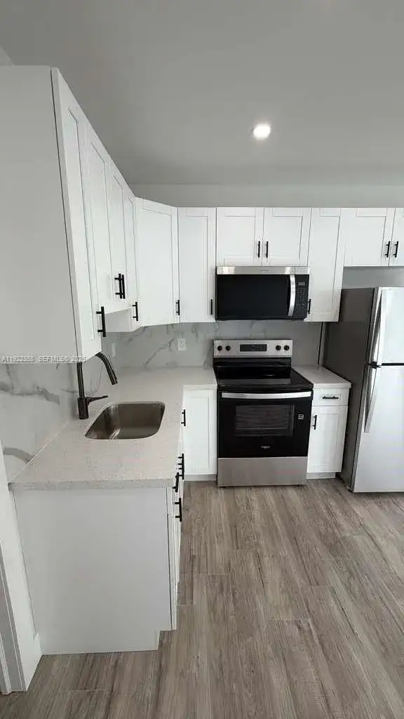 935 Jefferson Ave # 10, Miami Beach FL 33139 photo 3