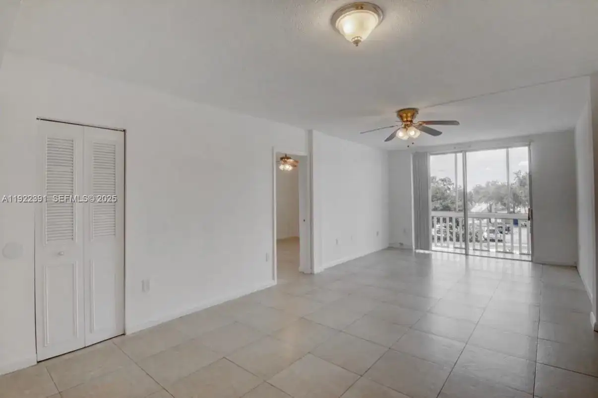 6701 NW 169th St # B301, Hialeah FL 33015 photo 3