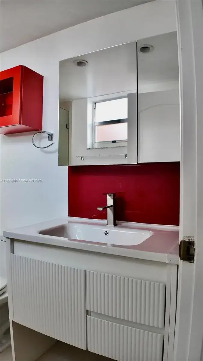 325 NW 72nd Ave # 412, Miami FL 33126 photo 5