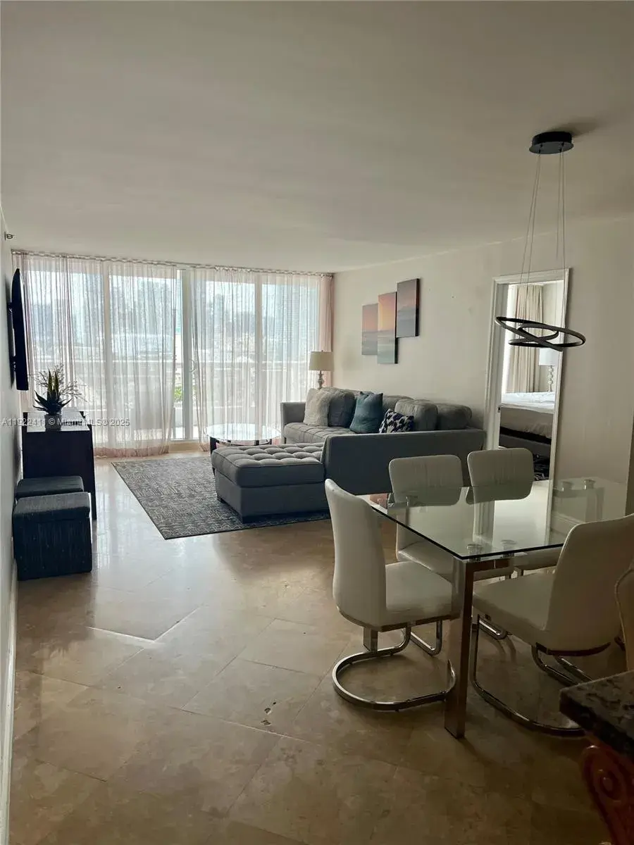 1717 N Bayshore Dr # 1856, Miami FL 33132