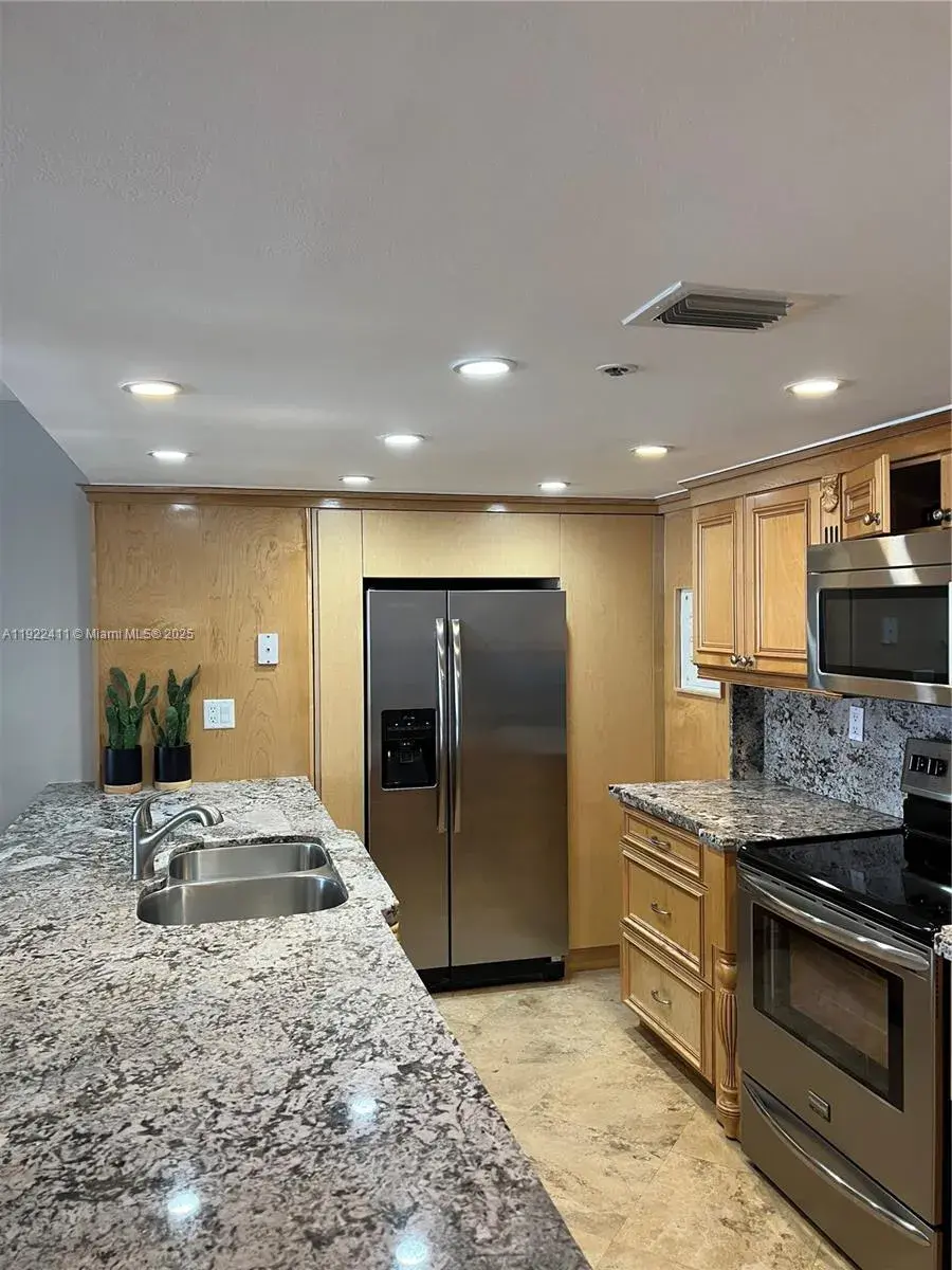 1717 N Bayshore Dr # 1856, Miami FL 33132