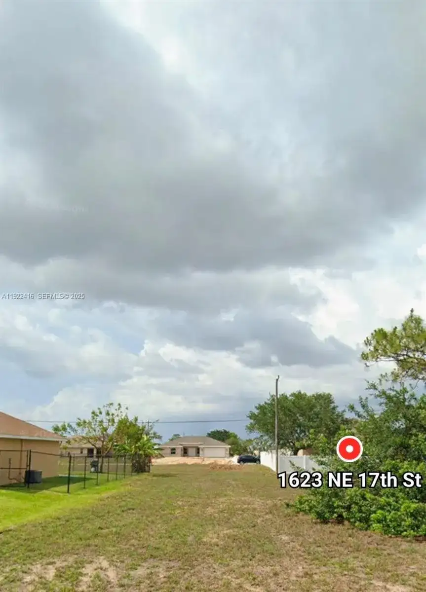 1623 NE 17th ST, Cape Coral FL 33909 photo 2