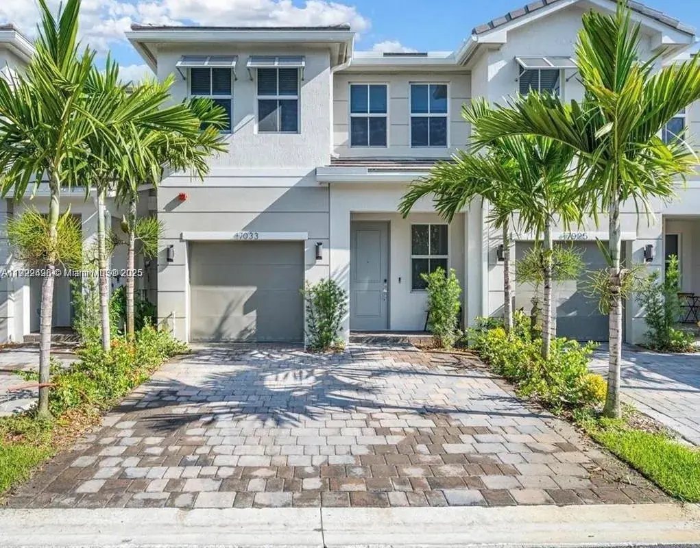 17033 SW 1st St, Pembroke Pines FL 33027