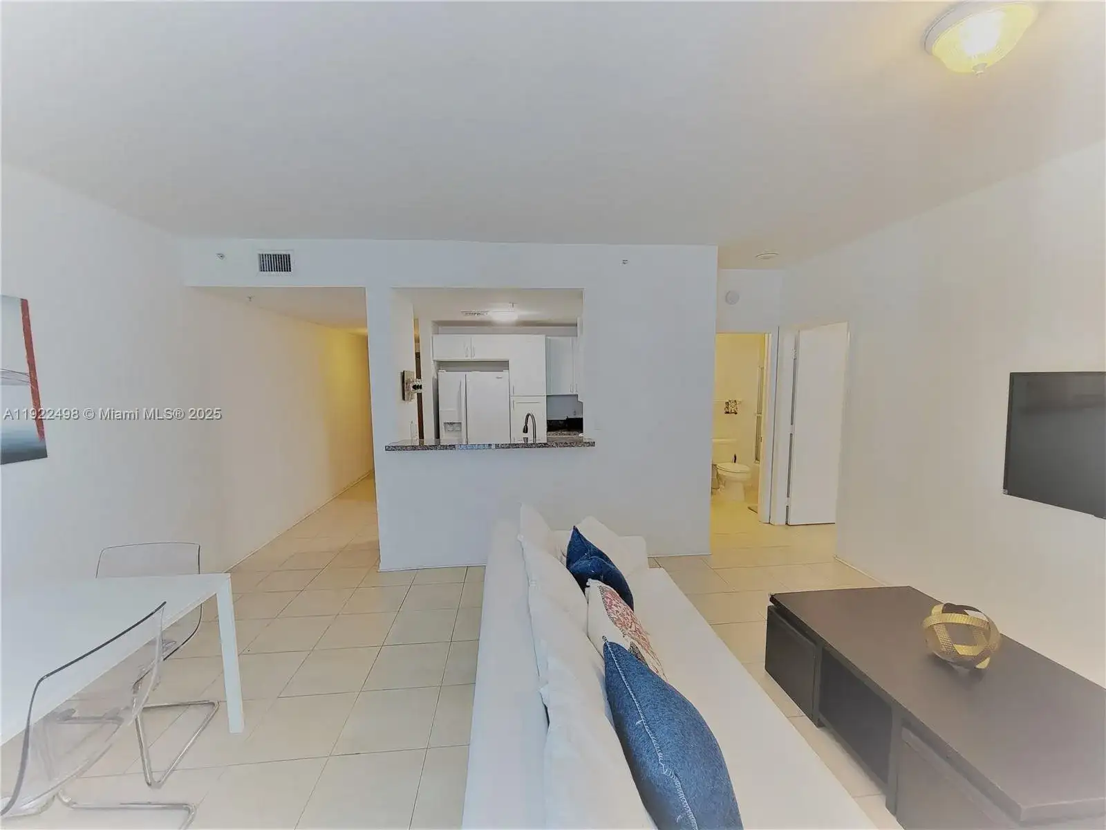185 SE 14th Ter # 1101, Miami FL 33131 photo 2