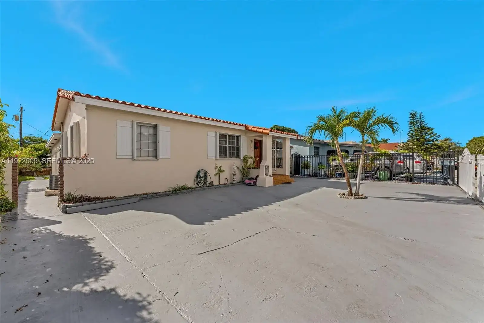 166 E 15th St, Hialeah FL 33010 photo 3