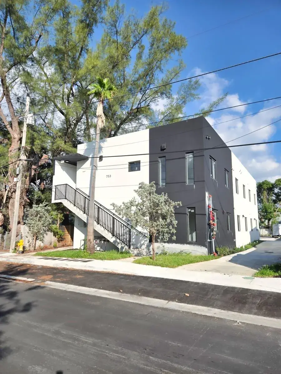 753 NW 30th St # 1, Miami FL 33127