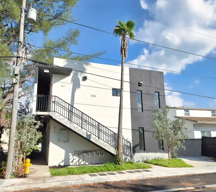 753 NW 30th St # 1, Miami FL 33127