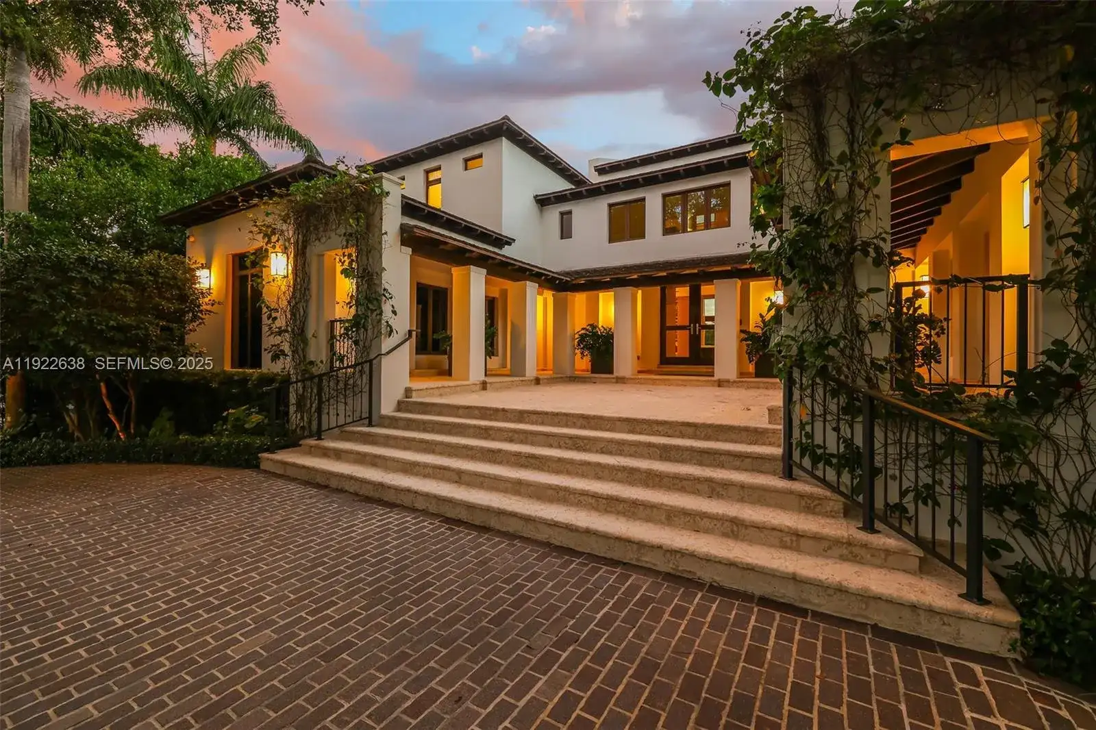 555 Arvida Pkwy, Coral Gables FL 33156 photo 2