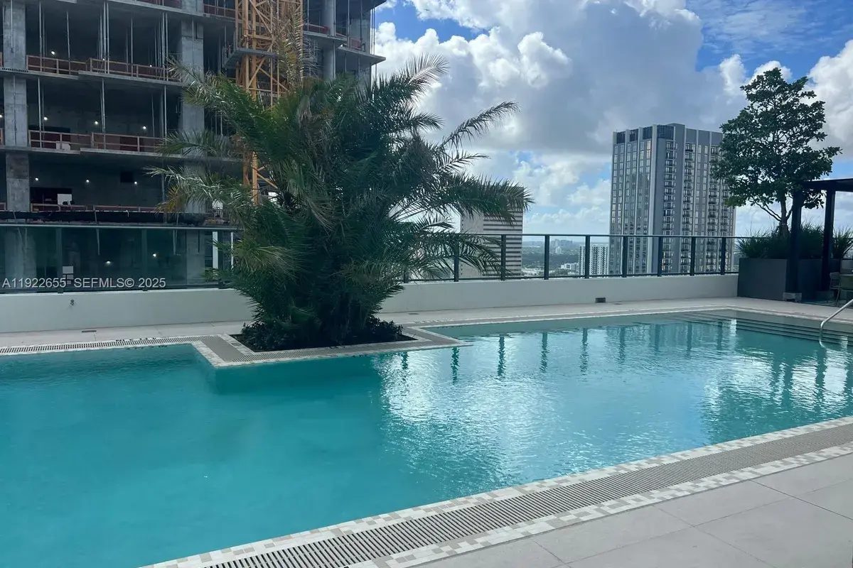 11 NE 6 ST # 2709, Miami FL 33132