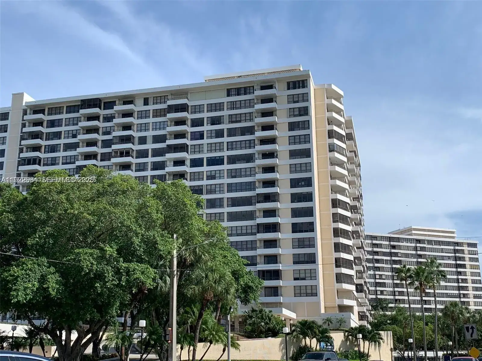 500 Three Islands Blvd # 307, Hallandale Beach FL 33009 photo 2
