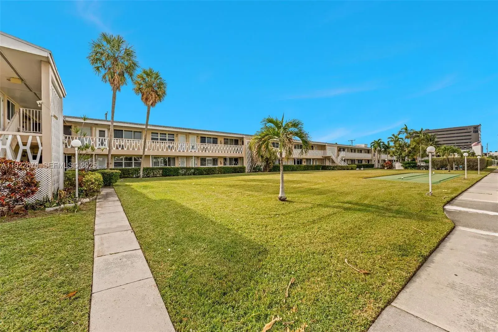 900 Atlantic Shores Blvd # 105, Hallandale Beach FL 33009