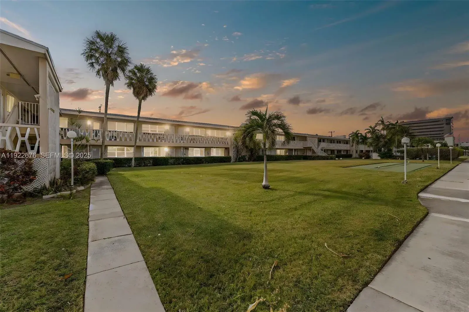 900 Atlantic Shores Blvd # 105, Hallandale Beach FL 33009
