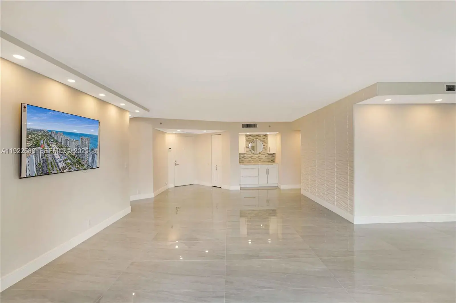 3500 Mystic Pointe Dr # 1206, Aventura FL 33180