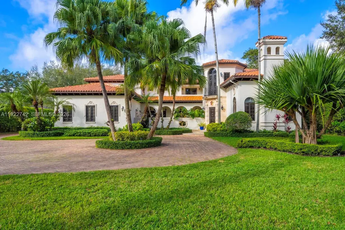 8800 SW 57 Ave, Pinecrest FL 33156