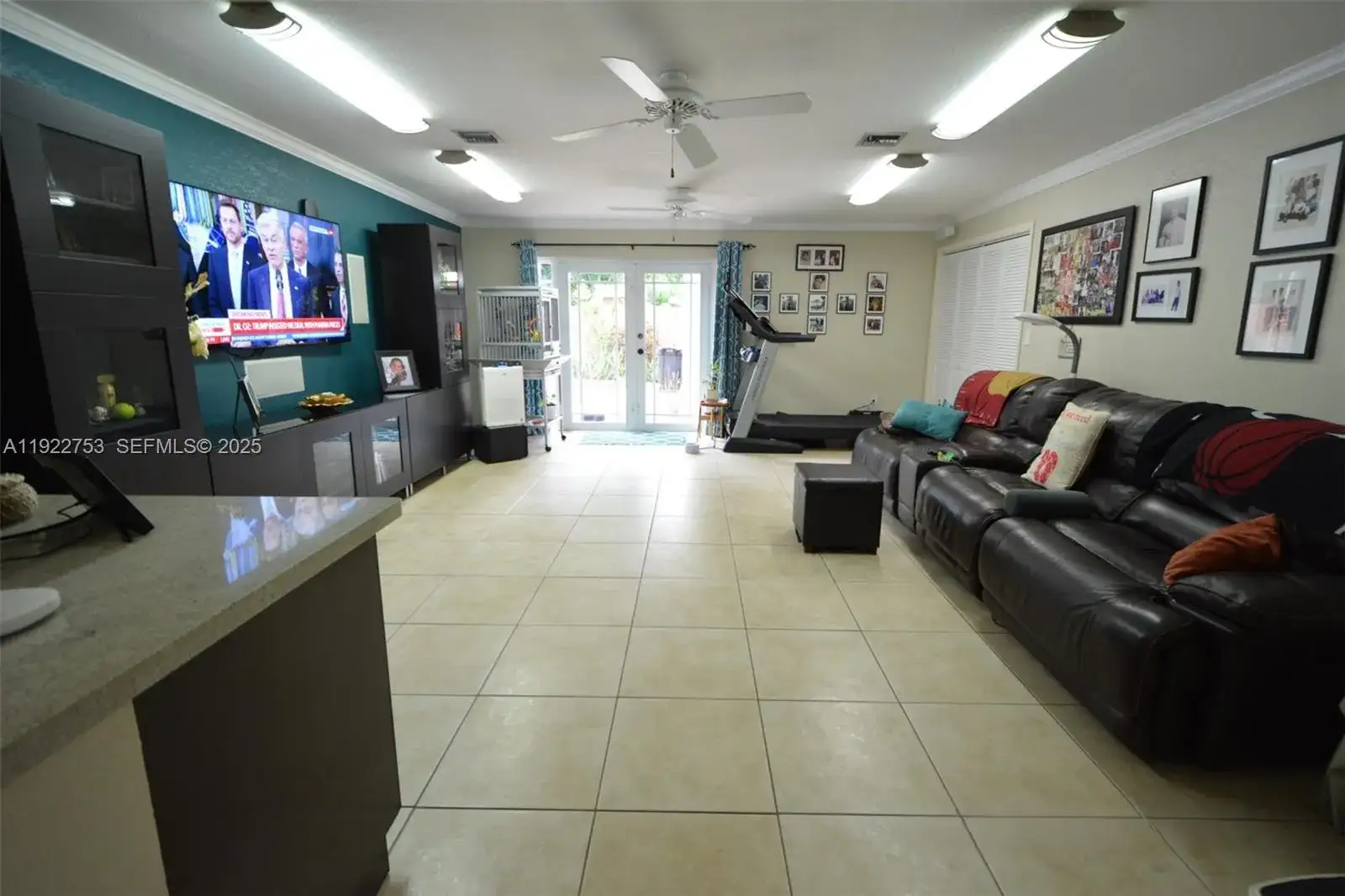 890 E 38th St, Hialeah FL 33013 photo 2