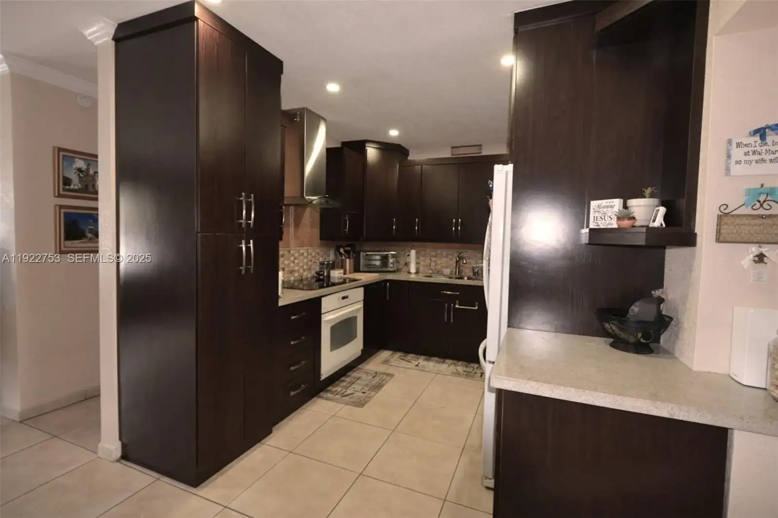 890 E 38th St, Hialeah FL 33013 photo 4