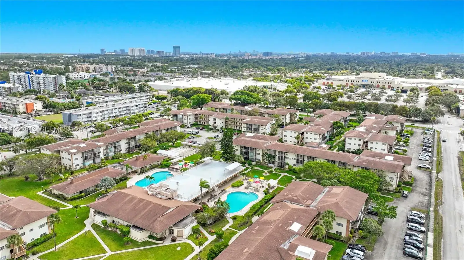 16750 NE 14th Ave # 308, Miami FL 33162 photo 2