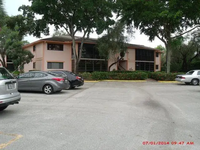 9978 N Belfort Cir # 206, Tamarac FL 33321