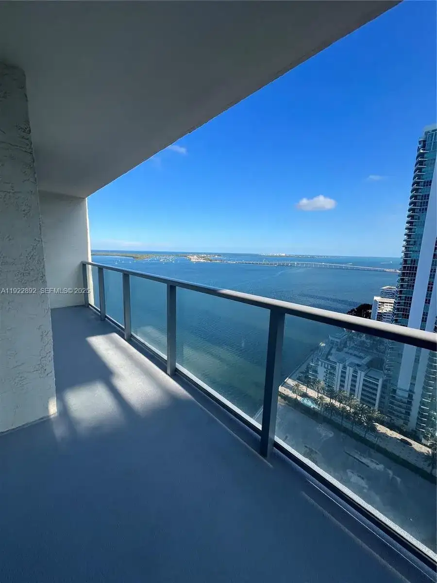1155 Brickell Bay Dr # 3205, Miami FL 33131 photo 2
