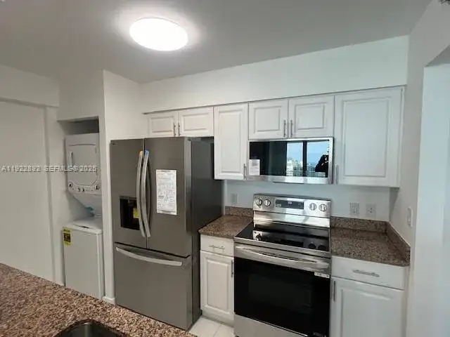 1155 Brickell Bay Dr # 3205, Miami FL 33131 photo 3