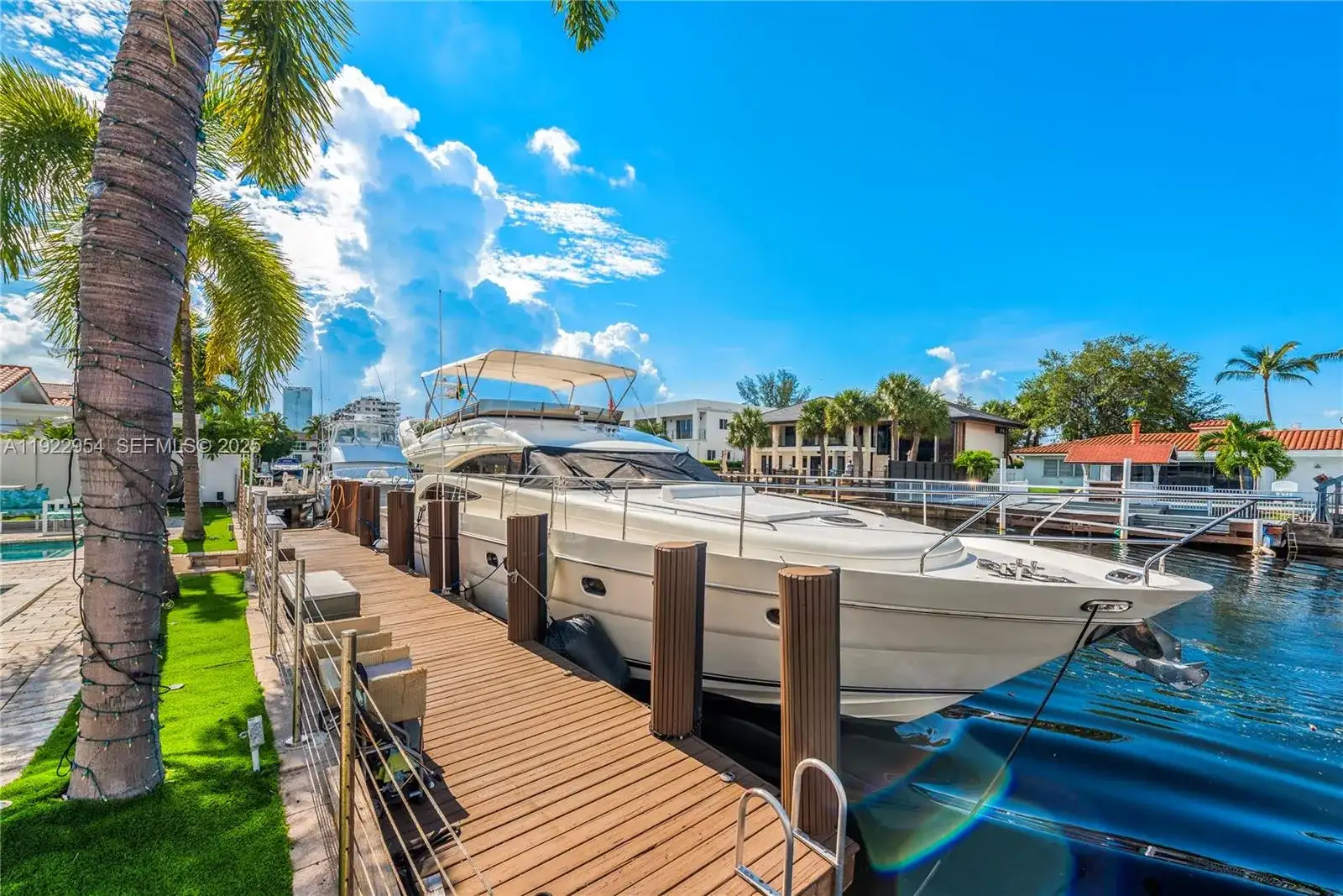 3344 NE 167th St, North Miami Beach FL 33160 photo 2