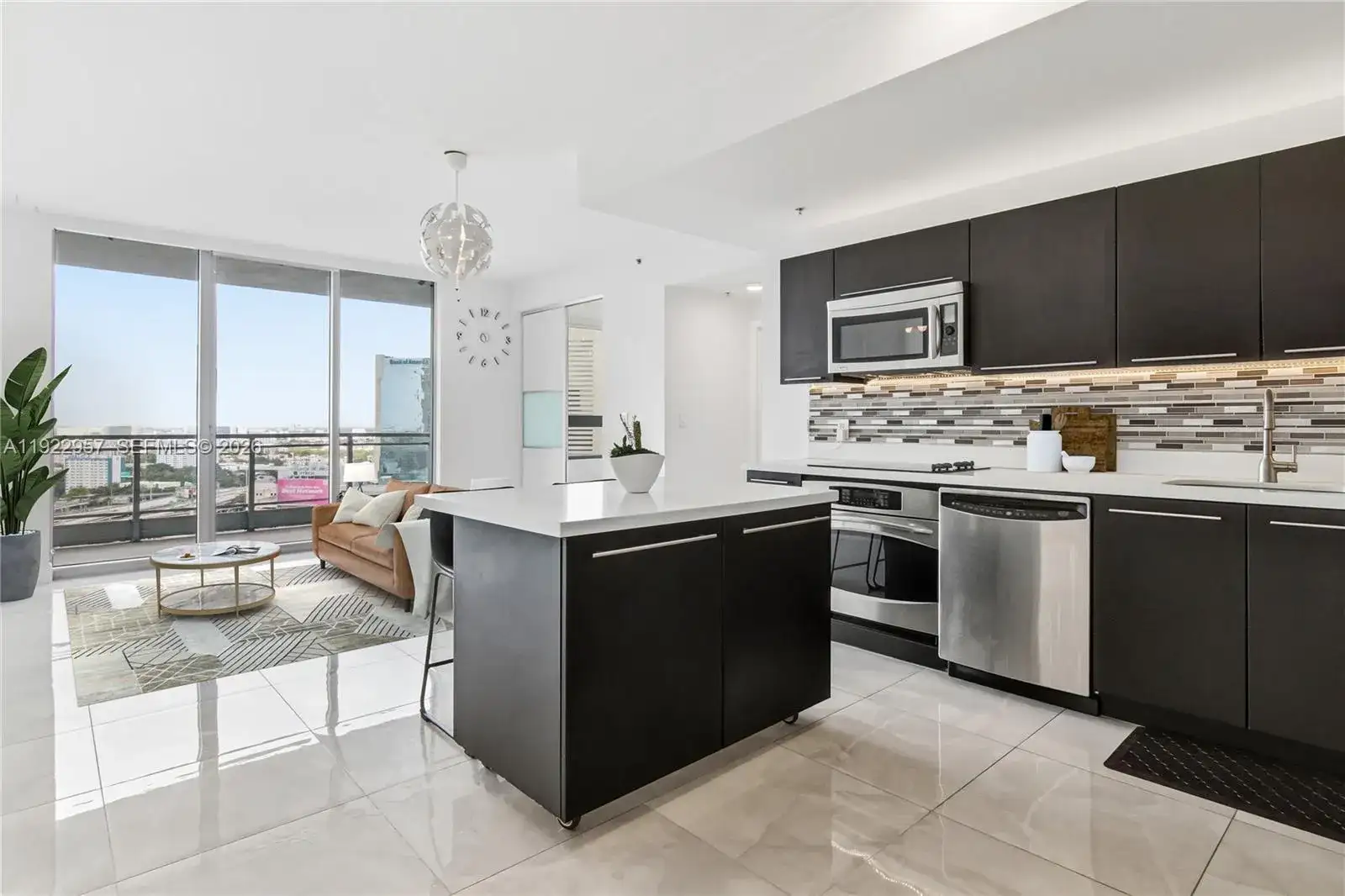 90 SW 3rd St # 2408, Miami FL 33130 photo 2