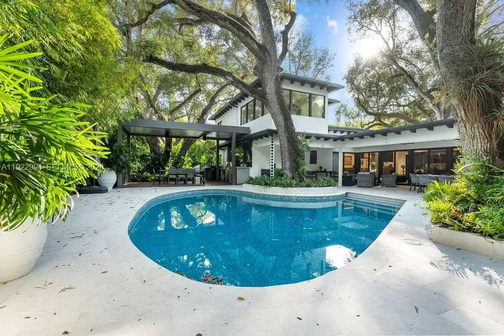4095 Battersea Rd, Miami FL 33133