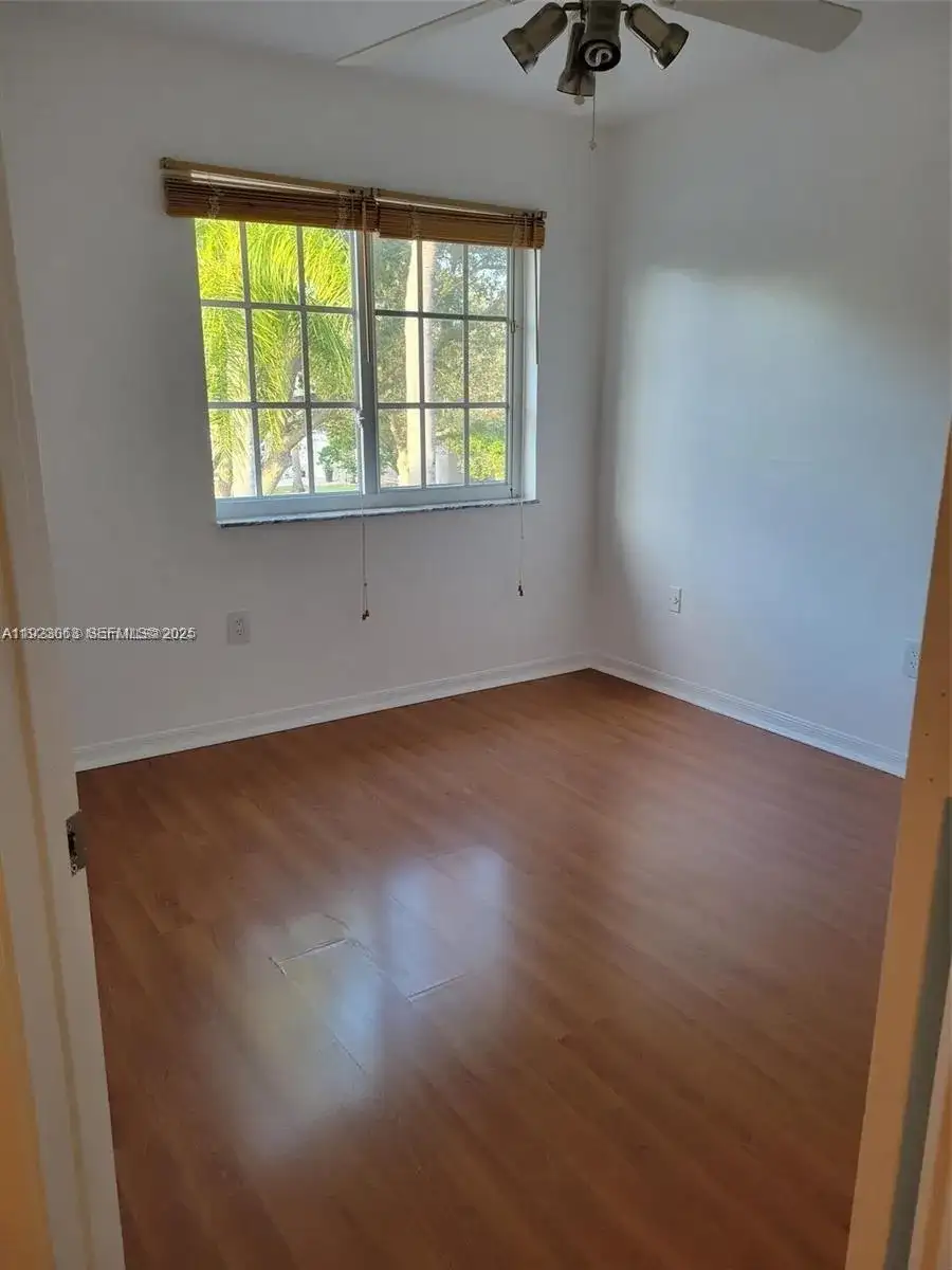 2217 NW 171st Ter, Pembroke Pines FL 33028 photo 4