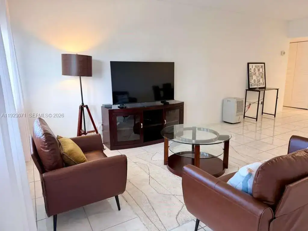 100 Lincoln Rd # 541, Miami Beach FL 33139 photo 2